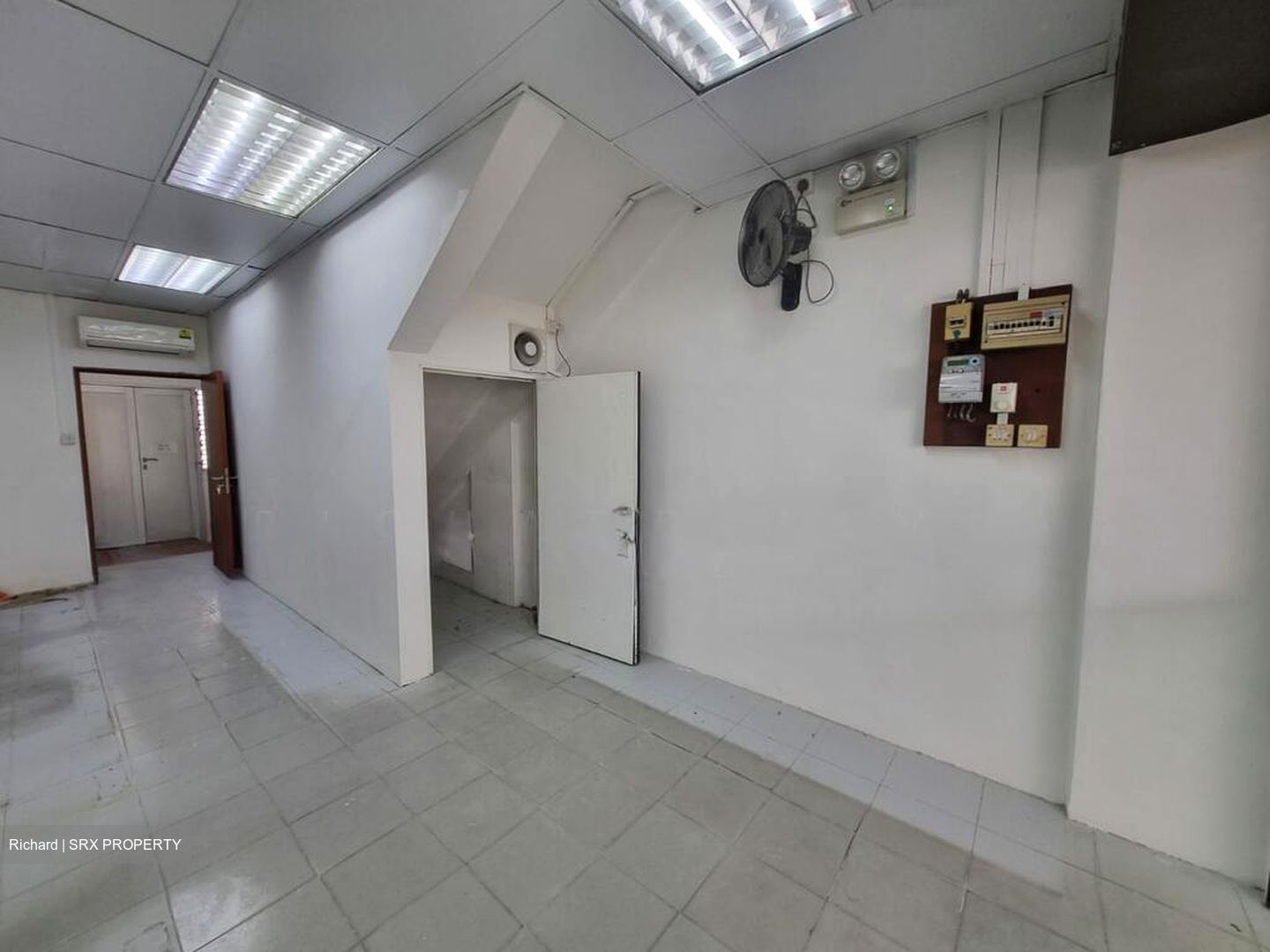 Serangoon North Avenue 1 (D19), Shop House #520258631